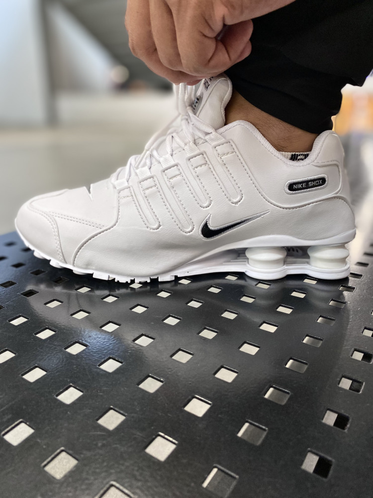 TENIS SHOX NZ BRANCO 38 - Lion Store
