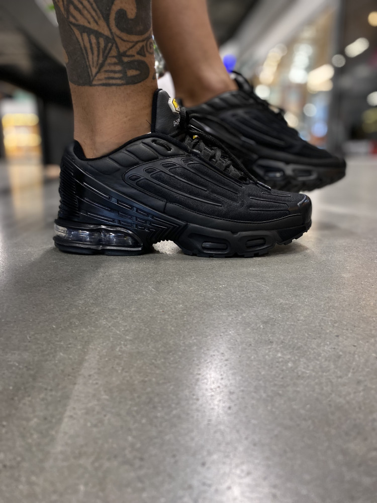 TÊNIS SHOX NZ PRETO - Lion Store