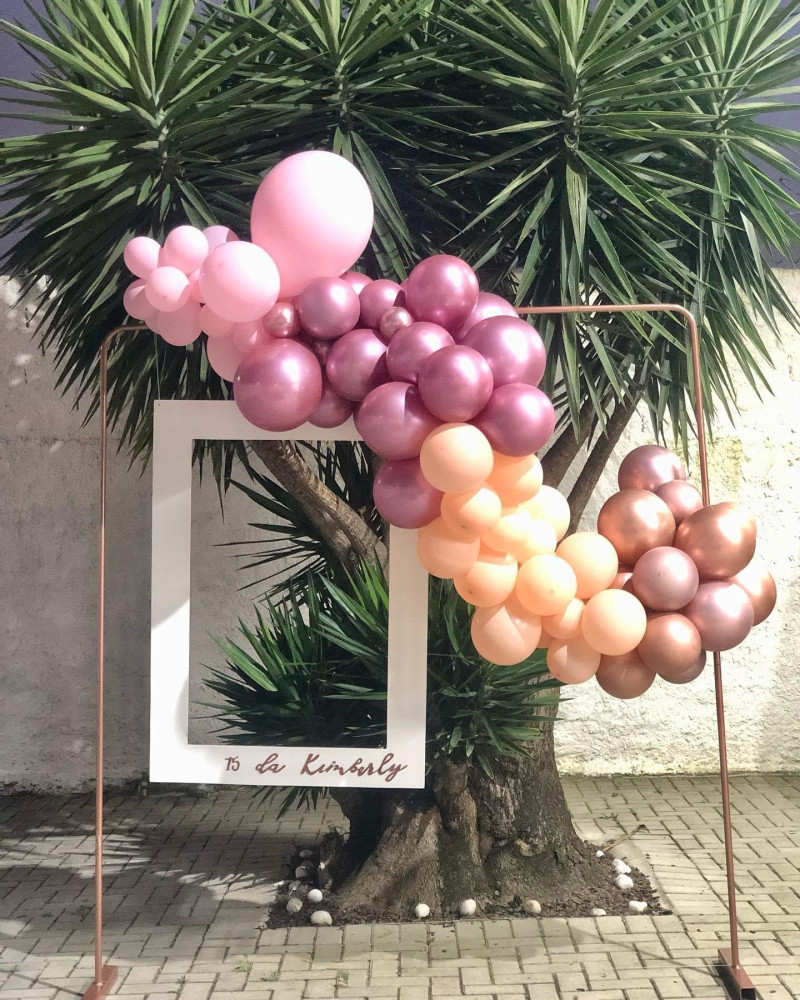 Painel de fotos tons de rosa REAlizart Tudo para Festas