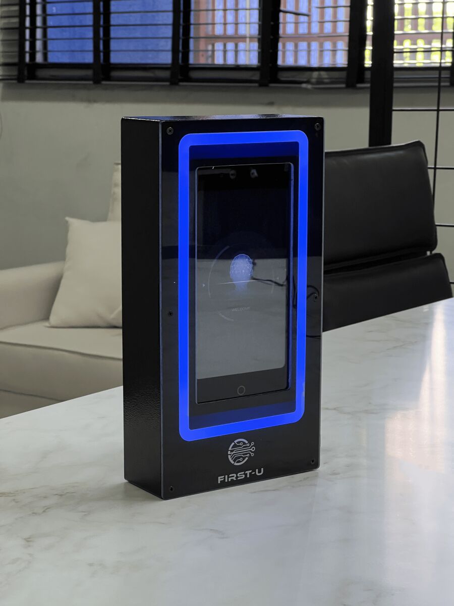 Case Hikvision 673 - LED & Acrílico Frontal Personalizável